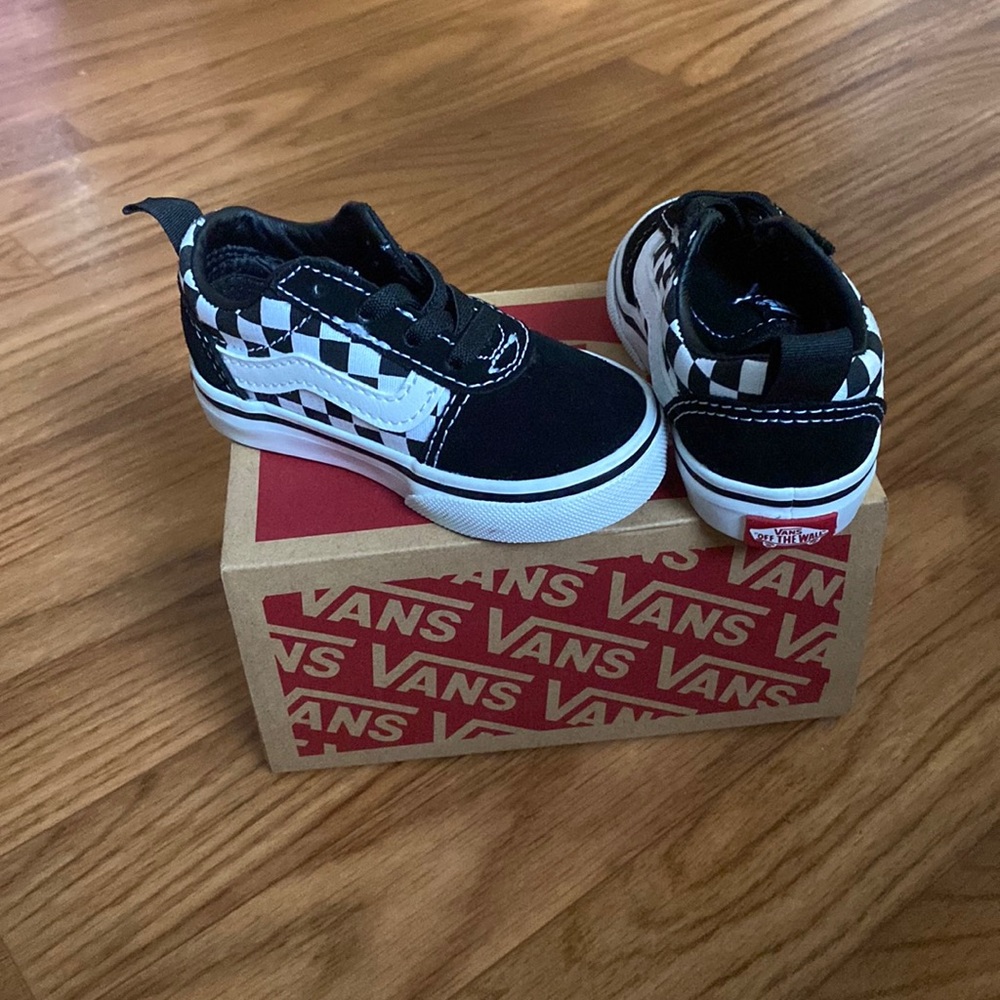 Black&White vans size 4USA (UK:3.5 / EUR:19.0 / CM:10.5